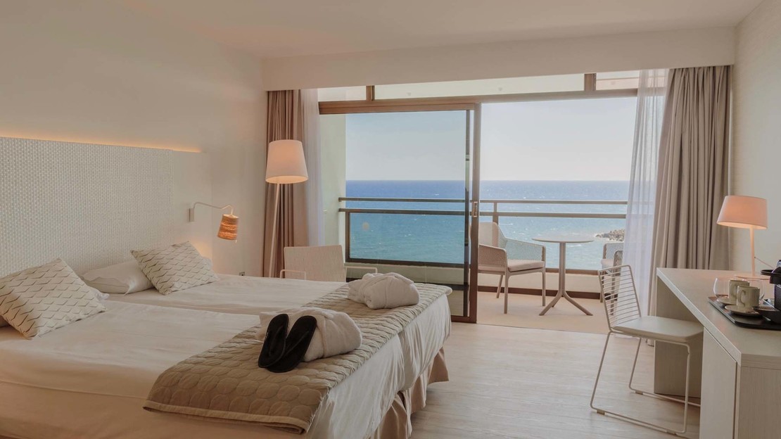 Don Gregory by Dunas